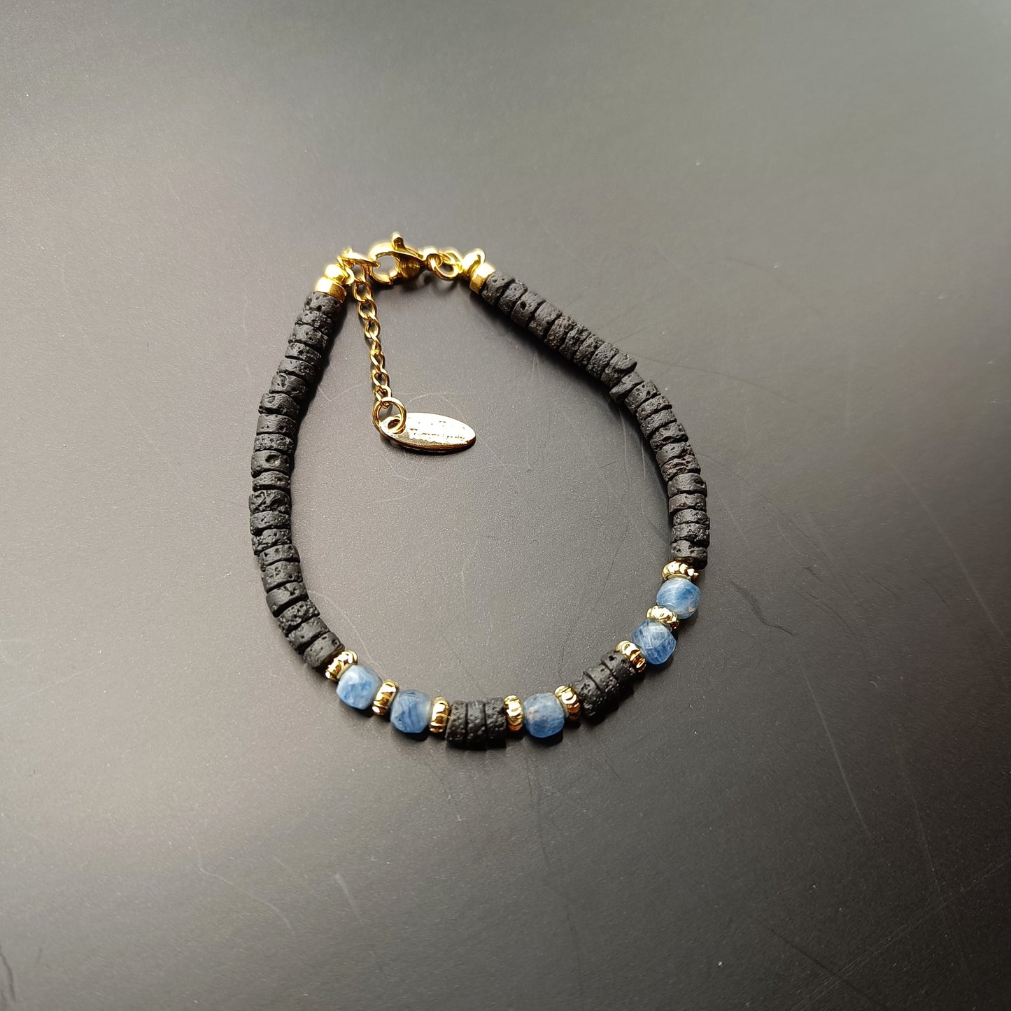Blátt Aquamarine og Hraunsteina Armband