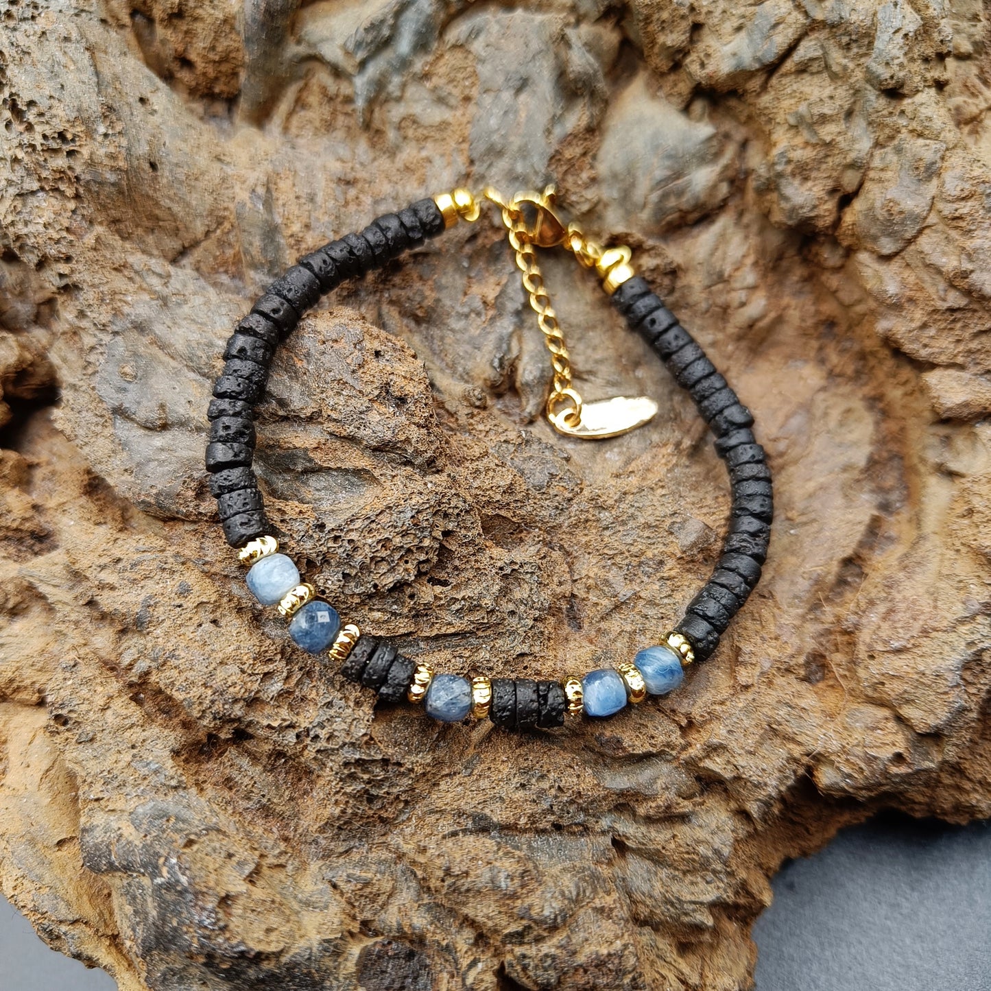Blátt Aquamarine og Hraunsteina Armband