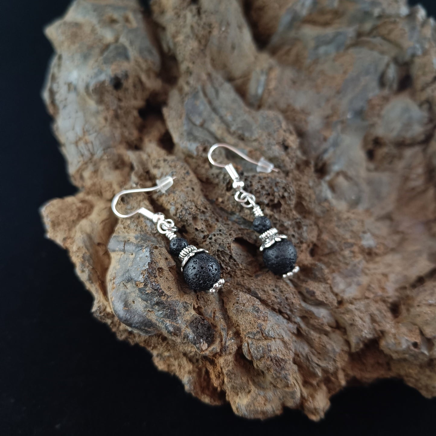 Minni Hraunsteina Eyrnalokkar - 4mm og 8mm Steinar