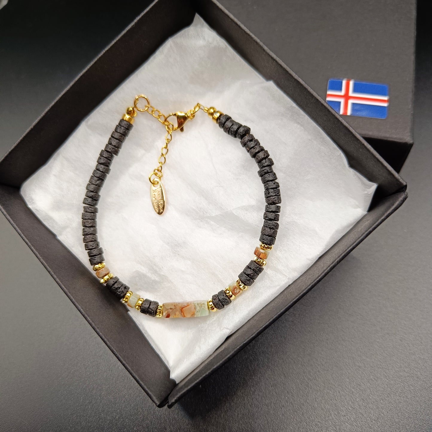 Larímar steinaarmband með þunnskornu hrauni