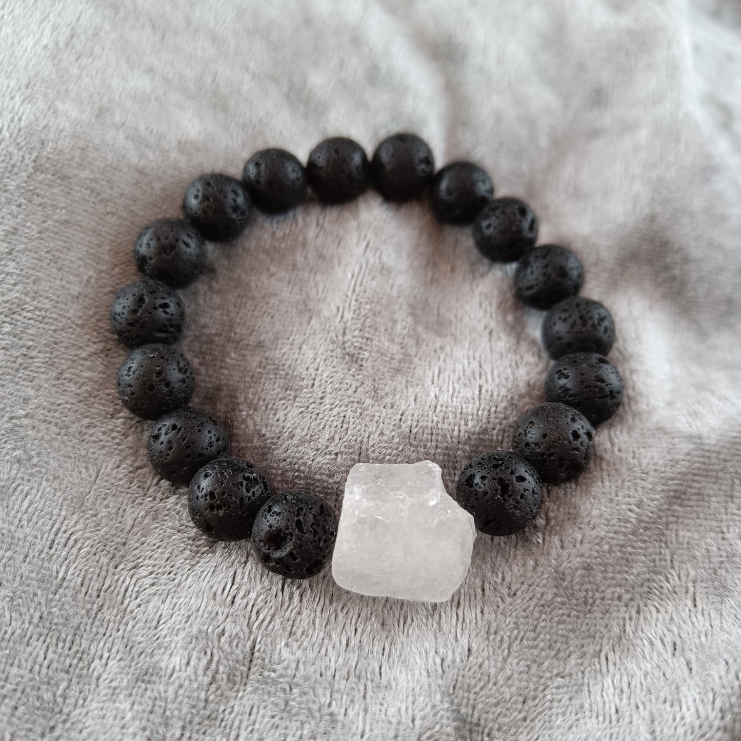 Glær Náttúrukvars Hraunsteina Armband