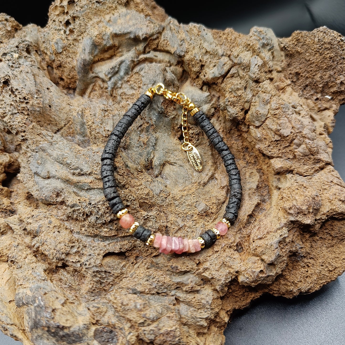Bleikar Túrmalín Flögur og Þunnskorið hraun - Armband