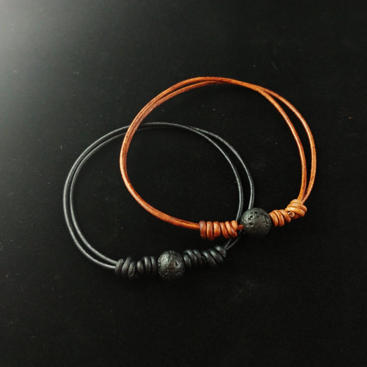 Svart og Brúnt - Þunn leður armbönd