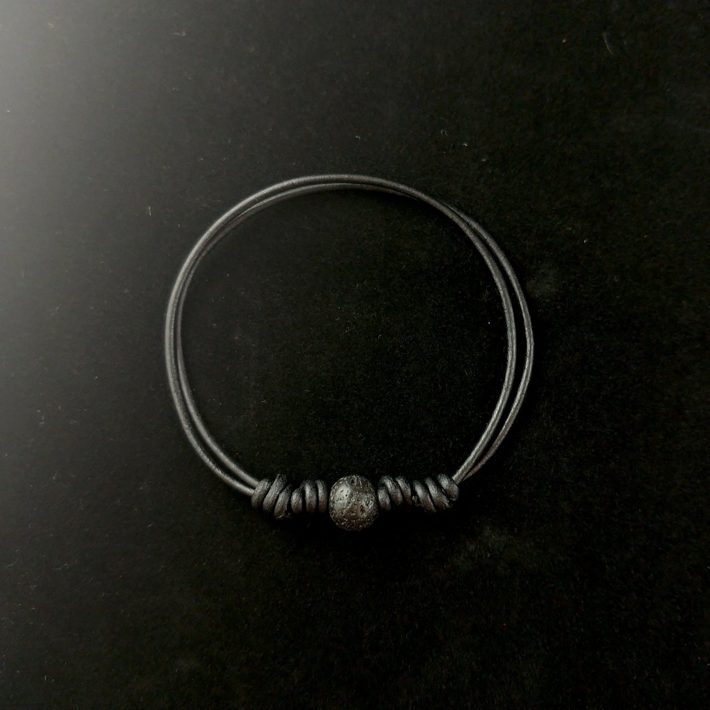 Svart og Brúnt - Þunn leður armbönd
