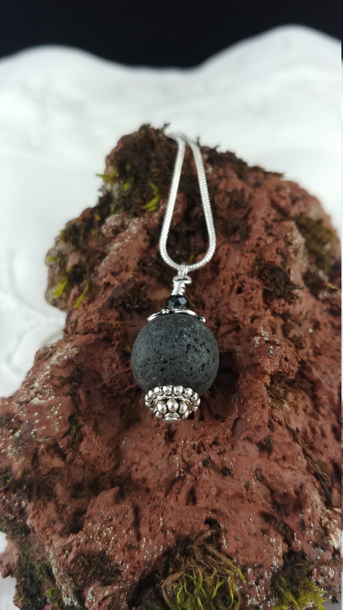 Lava Hálsmen með 14mm Hraunstein