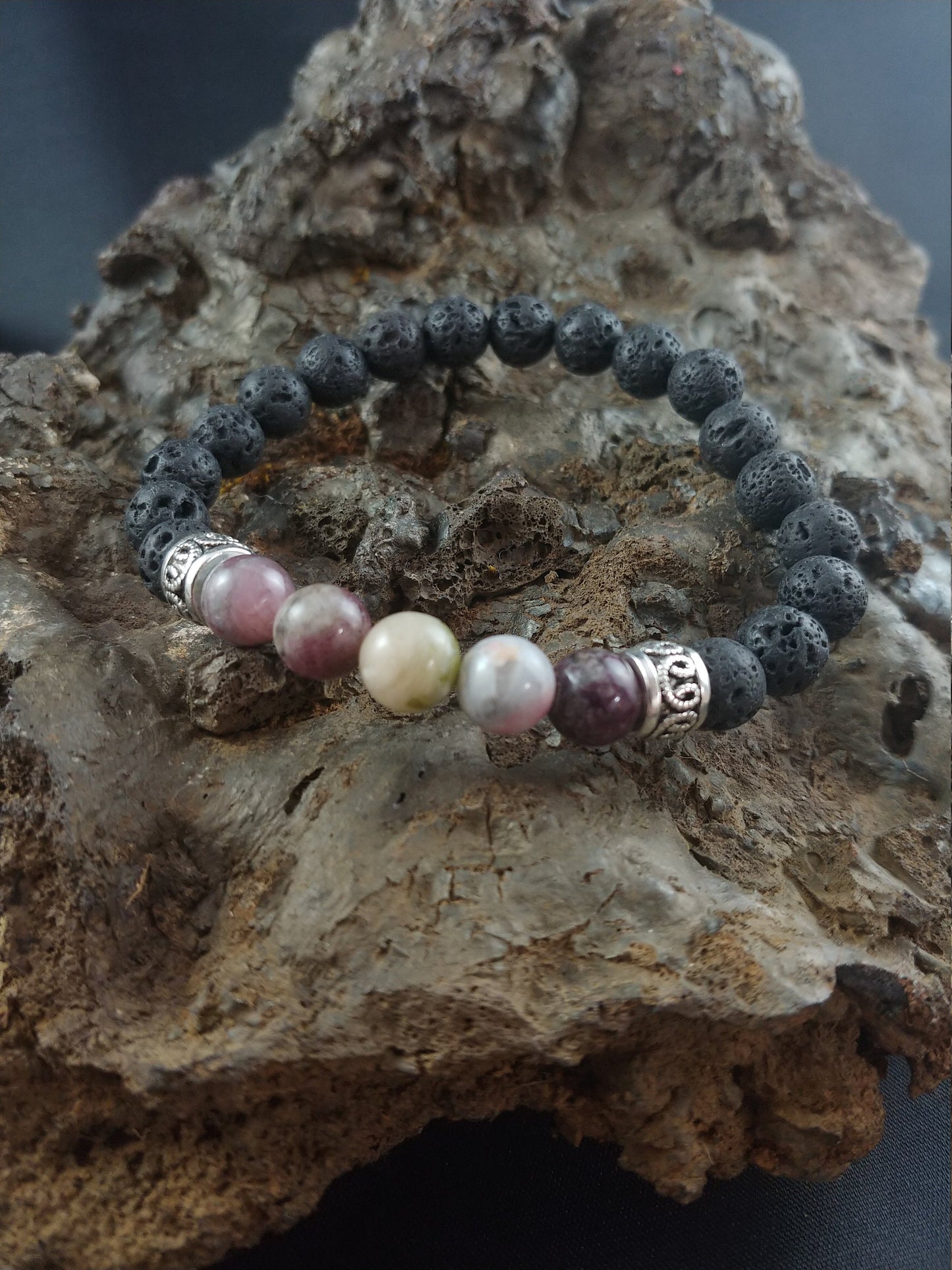 Túrmalín lava armband